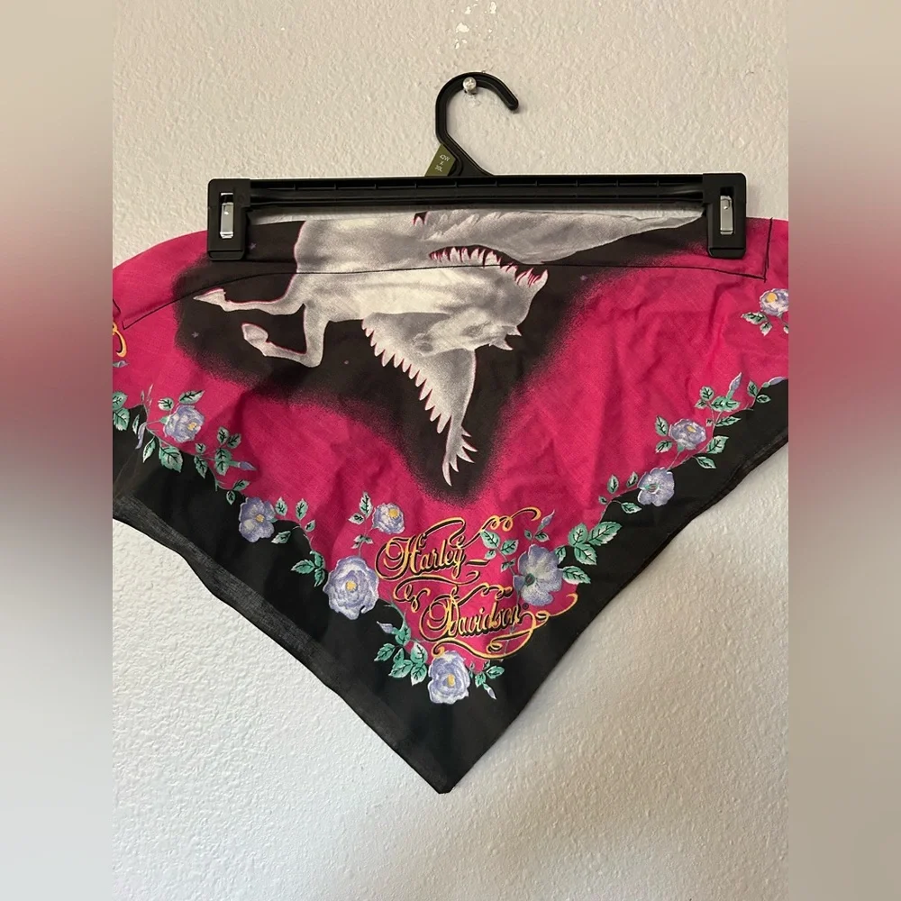 Vintage pink and black Harley Davidson, Pegasus bandanna